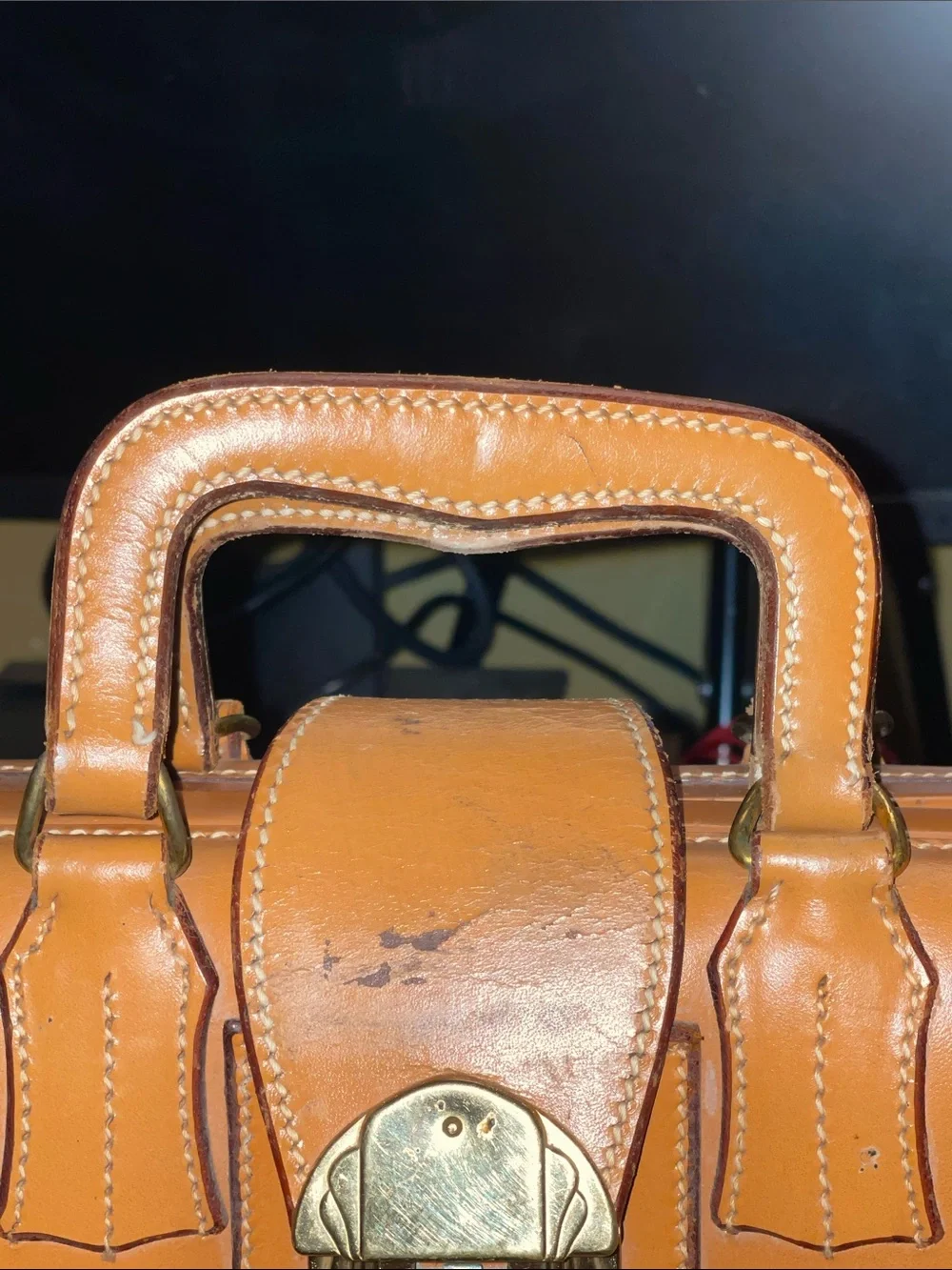 Vintage Atlas-Classic Men's Tan Leather Briefcase with Top Handle